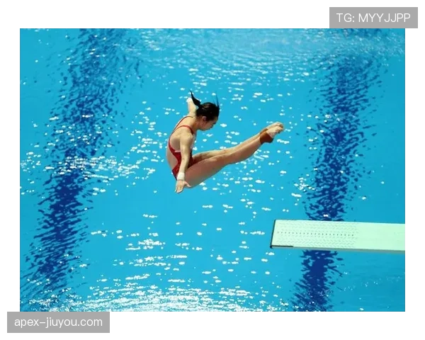昌雅妮跳水冠军的日常：凌晨四点起床，咖啡当水喝，衣柜里全是队服