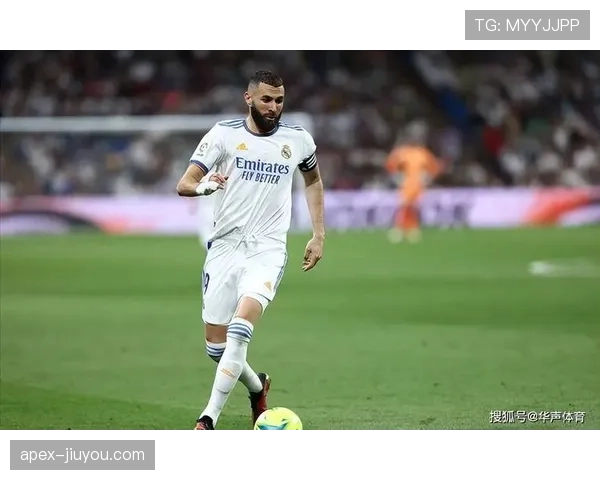 本泽马的进球能力是否依赖体系支撑？技术角色与自主创造的边界解析